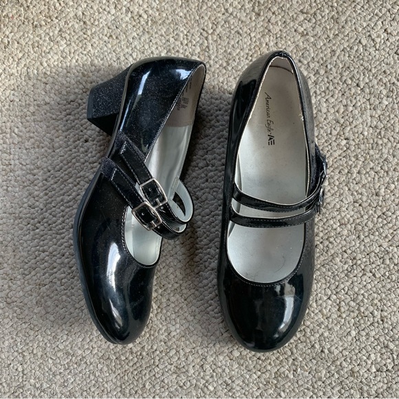 American Eagle Black Buckle Girls Wedges - Picture 1 of 4